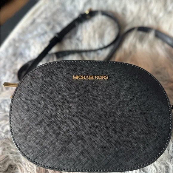 Michael Kors Jet Set Travel Medium Saffiano Leather Crossbody Bag Black - Picture 4 of 9